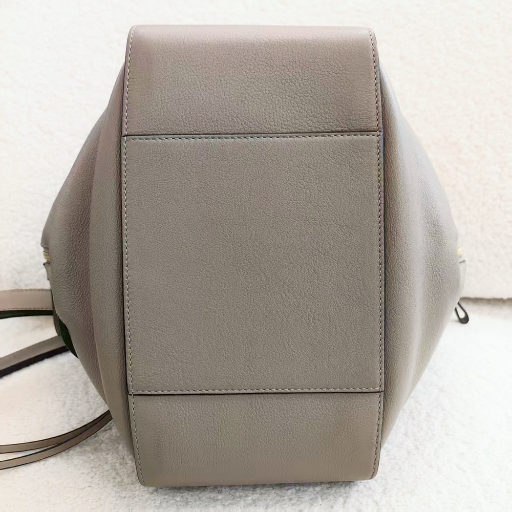 LOEWE Beige Hammock Shoulder Bag - Picture 3 of 12